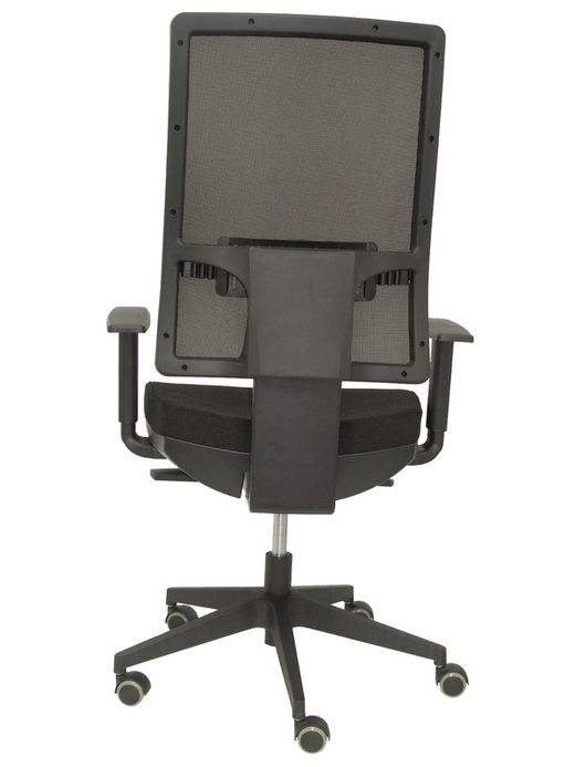 Modelo Horna - Silla de oficina ergonómica con mecanismo sincro y regulable en altura - Respaldo alto de malla transpirable y asiento tapizado en tejido BALI color negro.