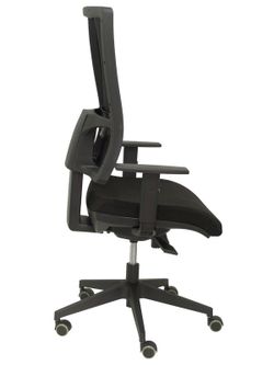 Modelo Horna - Silla de oficina ergonómica con mecanismo sincro y regulable en altura - Respaldo alto de malla transpirable y asiento tapizado en tejido BALI color negro.
