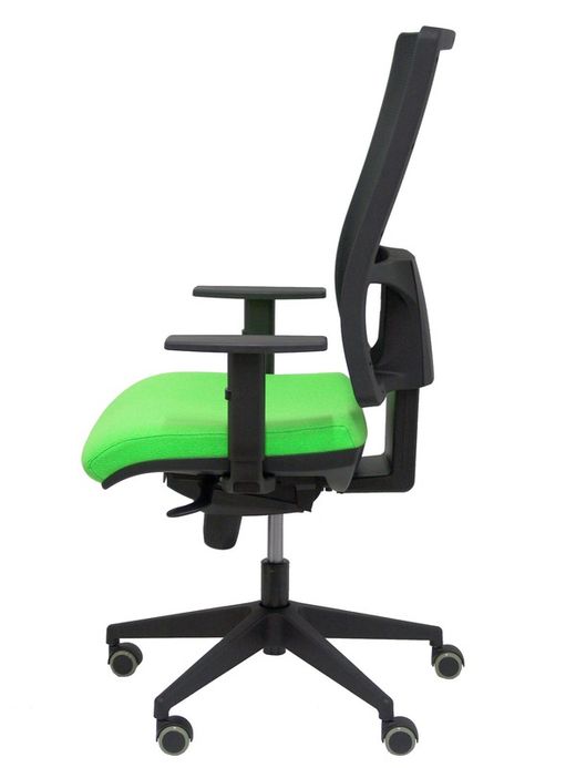 Modelo Horna - Silla de oficina ergonómica con mecanismo sincro y regulable en altura - Respaldo alto de malla transpirable y asiento tapizado en tejido BALI color pistacho