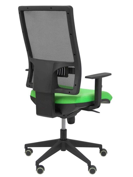 Modelo Horna - Silla de oficina ergonómica con mecanismo sincro y regulable en altura - Respaldo alto de malla transpirable y asiento tapizado en tejido BALI color pistacho