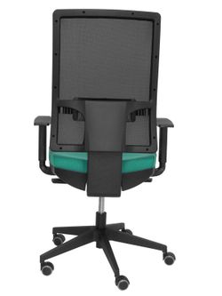 Modelo Horna - Silla de oficina ergonómica con mecanismo sincro y regulable en altura - Respaldo alto de malla transpirable y asiento tapizado en tejido BALI color verde esmeralda