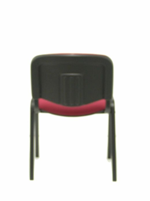 Modelo Iso  Pack de 4 sillas confidentes ergonómica, apilable, multiusos y estructura en color negro  Asiento y respaldo tapizados en tejido BALI color granate