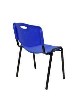 Modelo Iso plastic  Pack de 2 sillas confidentes ergonómica, apilable, multiusos y estructura en color negro  Asiento y respaldo en PVC color azul.