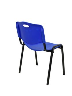 Modelo Iso plastic  Pack de 4 sillas confidentes ergonómica, apilable, multiusos y estructura en color negro  Asiento y respaldo en PVC color azul