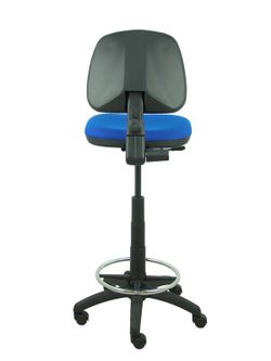 Modelo Isso - Taburete ergonómico giratorio y regulable en altura con aro reposapiés cromado (INCLUIDO)  Asiento y respaldo tapizados en tejido bali color azul.
