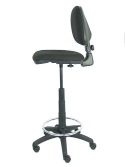 Modelo Isso - Taburete ergonómico giratorio y regulable en altura con aro reposapiés cromado (INCLUIDO)  Asiento y respaldo tapizados en tejido bali color negro.