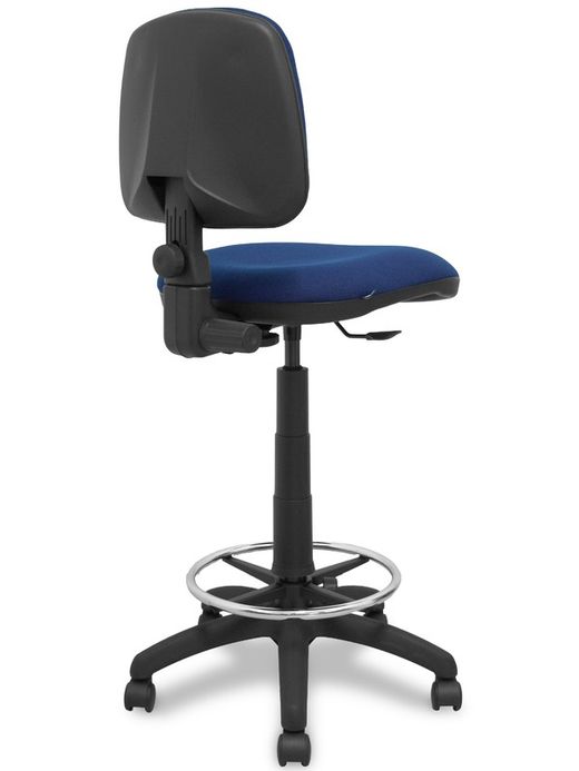 Modelo Isso - Taburete ergonómico giratorio y regulable en altura con aro reposapiés cromado (INCLUIDO)  Asiento y respaldo tapizados en tejido bali color turquesa.