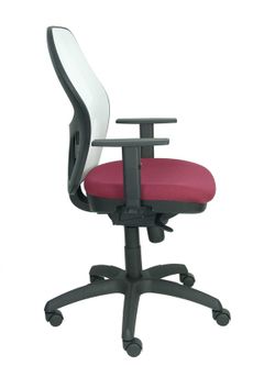 Modelo Jorquera - Silla de oficina ergonómica con mecanismo sincro, brazos regulables y ajustable en altura - Respaldo de malla transpirable en color blanco y asiento tapizados en tejido BALI color granate
