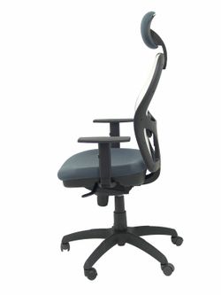 Modelo Jorquera - Silla de oficina ergonómica con mecanismo sincro, brazos regulables y ajustable en altura  Respaldo de malla transpirable en color blanco y asiento tapizados en tejido BALI color gris oscuro (CON CABECERO)