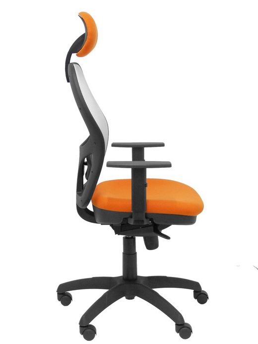 Modelo Jorquera - Silla de oficina ergonómica con mecanismo sincro, brazos regulables y ajustable en altura  Respaldo de malla transpirable en color blanco y asiento tapizados en tejido BALI color naranja (CON CABECERO)