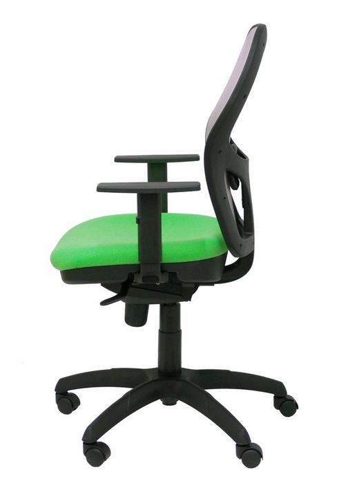 Modelo Jorquera - Silla de oficina ergonómica con mecanismo sincro, brazos regulables y ajustable en altura - Respaldo de malla transpirable en color gris y asiento tapizados en tejido BALI color pistacho