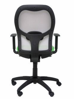 Modelo Jorquera - Silla de oficina ergonómica con mecanismo sincro, brazos regulables y ajustable en altura - Respaldo de malla transpirable en color gris y asiento tapizados en tejido BALI color pistacho