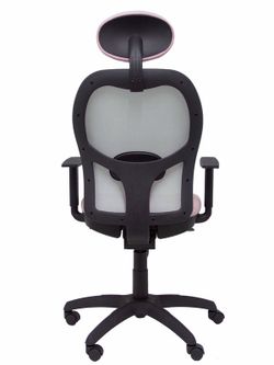 Modelo Jorquera - Silla de oficina ergonómica con mecanismo sincro, brazos regulables y ajustable en altura  Respaldo de malla transpirable en color gris y asiento tapizados en tejido BALI color rosa pálido (CON CABECERO)