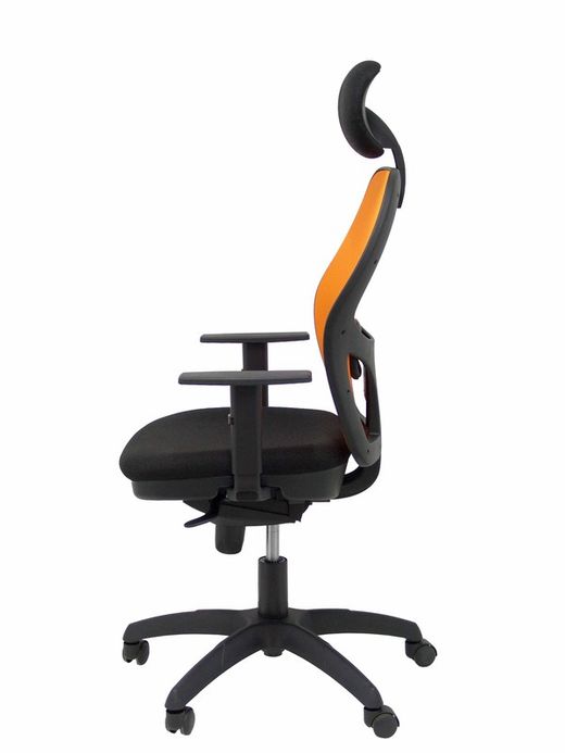 Modelo Jorquera - Silla de oficina ergonómica con mecanismo sincro, brazos regulables y ajustable en altura  Respaldo de malla transpirable en color naranja y asiento tapizados en tejido BALI color negro (CON CABECERO)