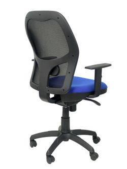 Modelo Jorquera - Silla de oficina ergonómica con mecanismo sincro, brazos regulables y ajustable en altura - Respaldo de malla transpirable en color negro y asiento tapizados en tejido BALI color azul