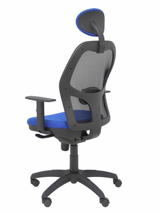 Modelo Jorquera - Silla de oficina ergonómica con mecanismo sincro, brazos regulables y ajustable en altura  Respaldo de malla transpirable en color negro y asiento tapizados en tejido BALI color azul (CON CABECERO)