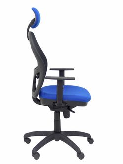 Modelo Jorquera - Silla de oficina ergonómica con mecanismo sincro, brazos regulables y ajustable en altura  Respaldo de malla transpirable en color negro y asiento tapizados en tejido BALI color azul (CON CABECERO)