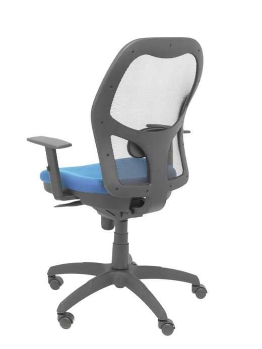 Modelo Jorquera - Silla de oficina ergonómica con mecanismo sincro, brazos regulables y ajustable en altura - Respaldo de malla transpirable en color negro y asiento tapizados en tejido BALI color azul marino