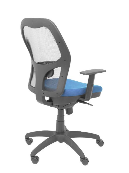 Modelo Jorquera - Silla de oficina ergonómica con mecanismo sincro, brazos regulables y ajustable en altura - Respaldo de malla transpirable en color negro y asiento tapizados en tejido BALI color azul marino