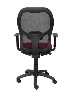 Modelo Jorquera - Silla de oficina ergonómica con mecanismo sincro, brazos regulables y ajustable en altura - Respaldo de malla transpirable en color negro y asiento tapizados en tejido BALI color granate