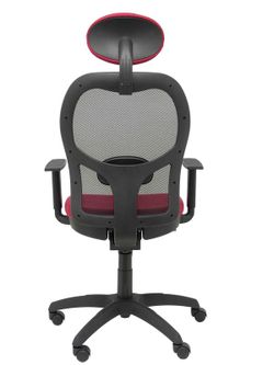 Modelo Jorquera - Silla de oficina ergonómica con mecanismo sincro, brazos regulables y ajustable en altura  Respaldo de malla transpirable en color negro y asiento tapizados en tejido BALI color granate (CON CABECERO)