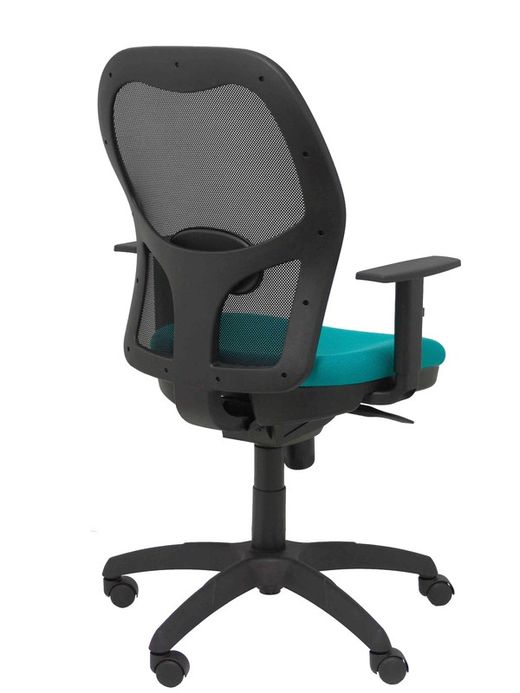 Modelo Jorquera - Silla de oficina ergonómica con mecanismo sincro, brazos regulables y ajustable en altura - Respaldo de malla transpirable en color negro y asiento tapizados en tejido BALI color turquesa claro