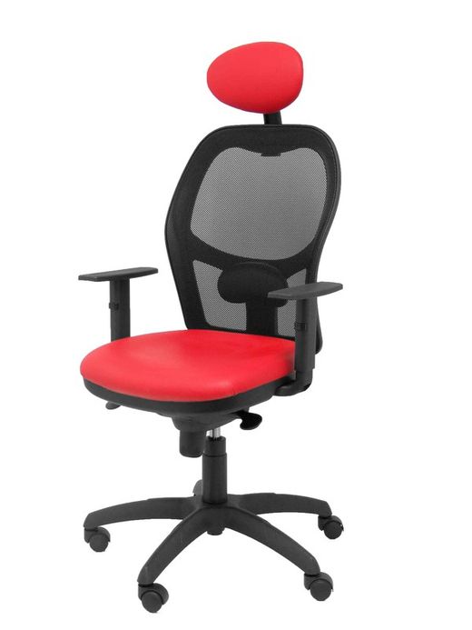 Modelo Jorquera - Silla de oficina ergonómica con mecanismo sincro, brazos regulables y ajustable en altura  Respaldo de malla transpirable en color negro y asiento tapizados en tejido SIMILPIEL color rojo (CON CABECERO)