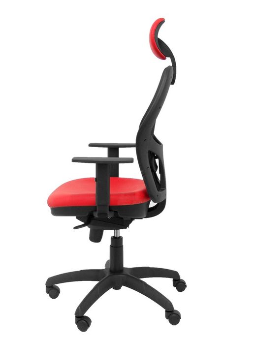 Modelo Jorquera - Silla de oficina ergonómica con mecanismo sincro, brazos regulables y ajustable en altura  Respaldo de malla transpirable en color negro y asiento tapizados en tejido SIMILPIEL color rojo (CON CABECERO)