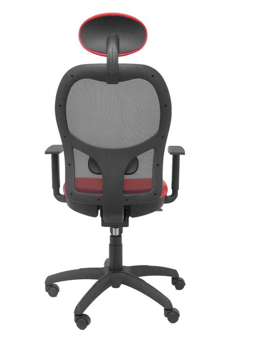 Modelo Jorquera - Silla de oficina ergonómica con mecanismo sincro, brazos regulables y ajustable en altura  Respaldo de malla transpirable en color negro y asiento tapizados en tejido SIMILPIEL color rojo (CON CABECERO)