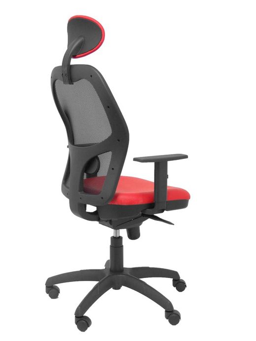 Modelo Jorquera - Silla de oficina ergonómica con mecanismo sincro, brazos regulables y ajustable en altura  Respaldo de malla transpirable en color negro y asiento tapizados en tejido SIMILPIEL color rojo (CON CABECERO)