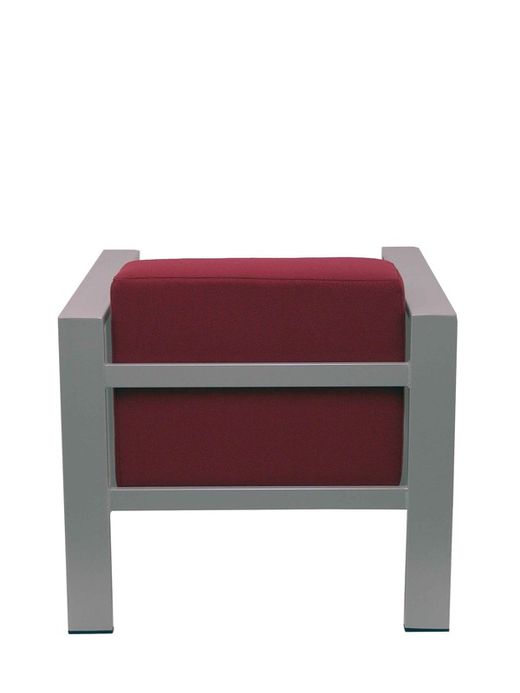 Modelo Lazaro - Sofa de Modulo/espera de una plaza - Tapizado en tejido BALI color granate con estructura pintada en epoxi RAL 9006.