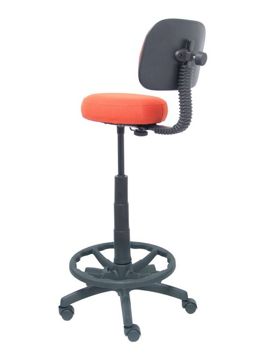 Modelo Llanos Taburete - Taburete ergonómico con mecanismo de contacto lama, regulable en altura y aro reposapiés - Asiento y respaldo tapizados en tejido bali color naranja oscuro.