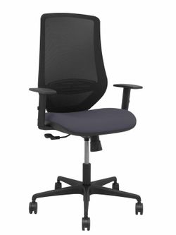 Modelo Mardos - Silla de oficina ergonómica con mecanismo sincro, brazos regulables y ajustable en altura - Respaldo de malla transpirable en color negro y asiento tapizados en tejido BALI color gris oscuro.