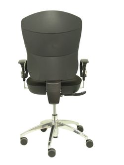 Modelo Moral - Silla de oficina ergonómica con mecanismo sincro, brazos regulables - Respaldo y asiento tapizado en tela color negro.