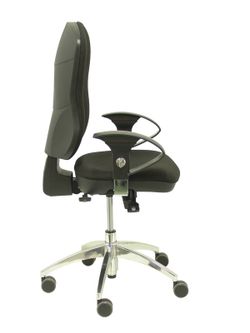 Modelo Moral - Silla de oficina ergonómica con mecanismo sincro, brazos regulables - Respaldo y asiento tapizado en tela color negro.