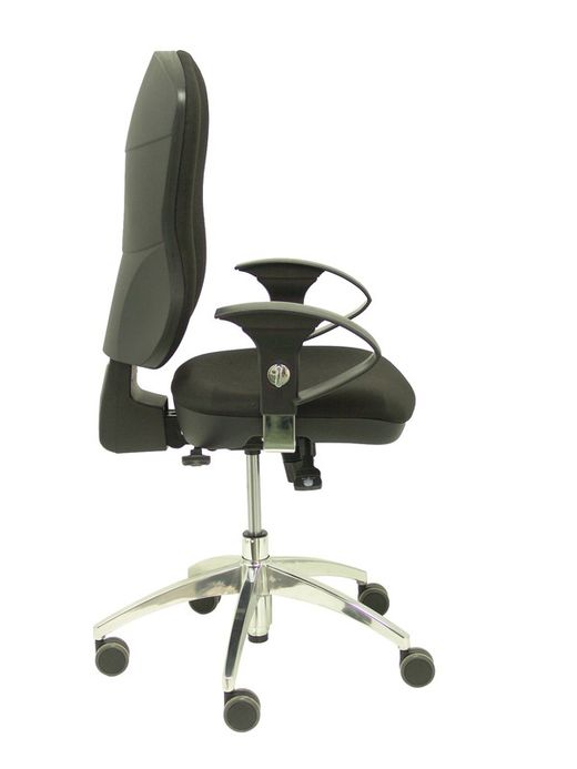 Modelo Moral - Silla de oficina ergonómica con mecanismo sincro, brazos regulables - Respaldo y asiento tapizado en tela color negro.