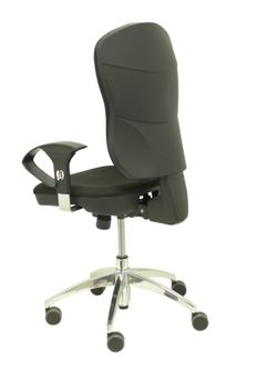 Modelo Moral - Silla de oficina ergonómica con mecanismo sincro, brazos regulables - Respaldo y asiento tapizado en tela color negro.