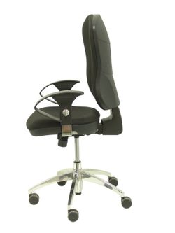 Modelo Moral - Silla de oficina ergonómica con mecanismo sincro, brazos regulables - Respaldo y asiento tapizado en tela color negro.