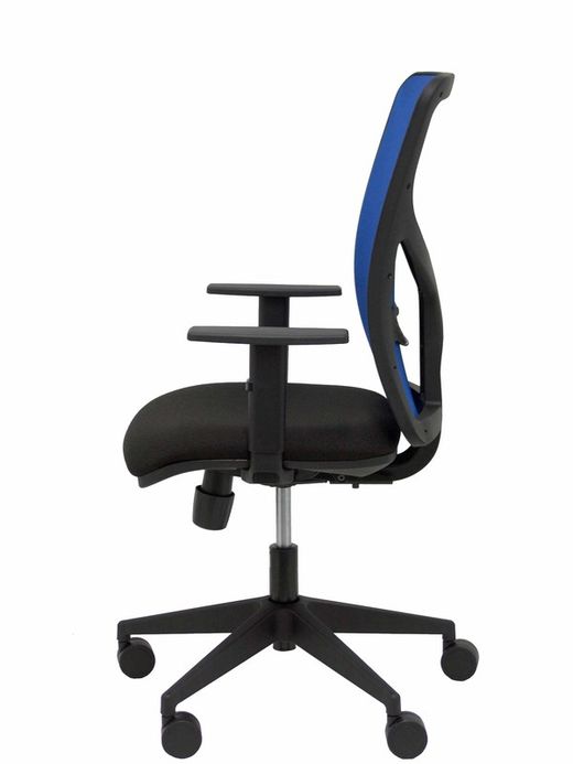 Modelo Motilla - Silla de oficina ergonómica con mecanismo sincro, brazos regulables y ajustable en altura - Respaldo de malla transpirable en color azul y asiento tapizados en tejido BALI color negro