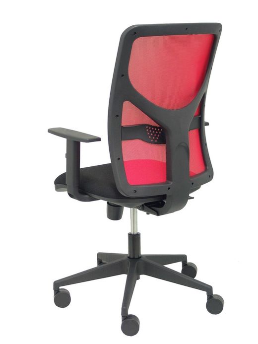 Modelo Motilla - Silla de oficina ergonómica con mecanismo sincro, brazos regulables y ajustable en altura - Respaldo de malla transpirable en color rojo y asiento tapizados en tejido BALI color negro