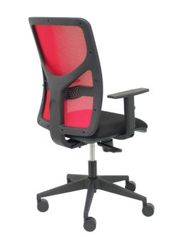 Modelo Motilla - Silla de oficina ergonómica con mecanismo sincro, brazos regulables y ajustable en altura - Respaldo de malla transpirable en color rojo y asiento tapizados en tejido BALI color negro