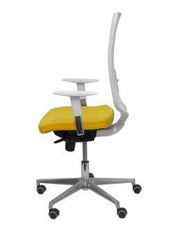 Modelo Ossa blanca - Silla de Oficina ergonómica con mecanismo sincro y regulable en altura - Respaldo de malla en color blanco y asiento tapizado en tejido BALI color amarillo
