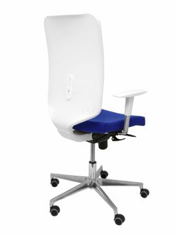 Modelo Ossa blanca - Silla de Oficina ergonómica con mecanismo sincro y regulable en altura - Respaldo de malla en color blanco y asiento tapizado en tejido BALI color azul