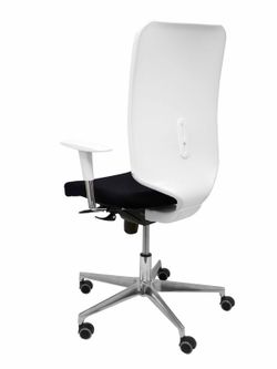 Modelo Ossa blanca - Silla de Oficina ergonómica con mecanismo sincro y regulable en altura - Respaldo de malla en color blanco y asiento tapizado en tejido BALI color negro