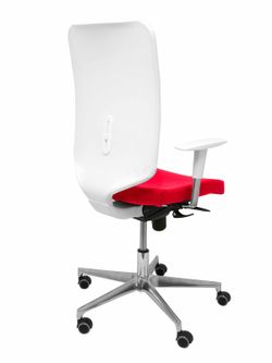 Modelo Ossa blanca - Silla de Oficina ergonómica con mecanismo sincro y regulable en altura - Respaldo de malla en color blanco y asiento tapizado en tejido BALI color rojo