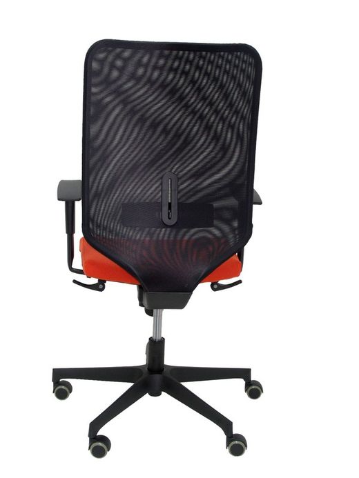 Modelo Ossa Negra - Silla de Oficina ergonómica con mecanismo sincro y regulable en altura - Respaldo de malla en color negro y asiento tapizado en tejido BALI color naranja oscuro