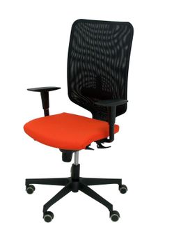 Modelo Ossa Negra - Silla de Oficina ergonómica con mecanismo sincro y regulable en altura - Respaldo de malla en color negro y asiento tapizado en tejido BALI color naranja oscuro