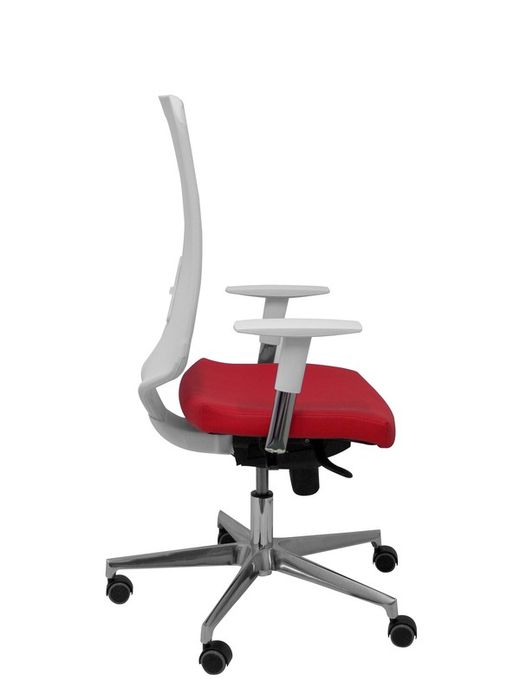 Modelo Ossa  Silla de Oficina ergonómica con mecanismo sincro y regulable en altura  Respaldo de malla en color blanco y asiento tapizado en similpiel color rojo