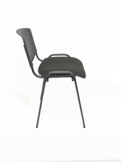 Modelo Pétrola  Pack 4 sillas confidente ergonómica, apilable, multiusos y estructura en color negro  Respaldo de PVC color negro y asiento tapizado en tejido ARAN color negro