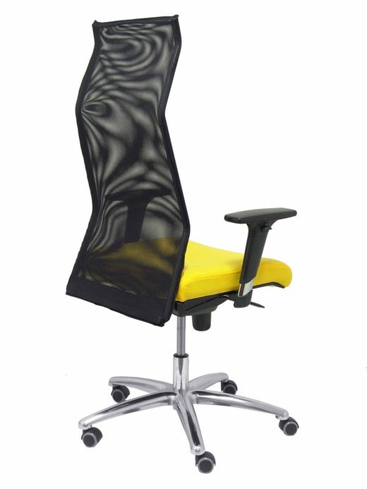 Modelo Sahuco - Sillón de dirección ergonómico con mecanismo sincro y regulable en altura - Respaldo de malla transpirable y asiento tapizados en tejido BALI color amarillo